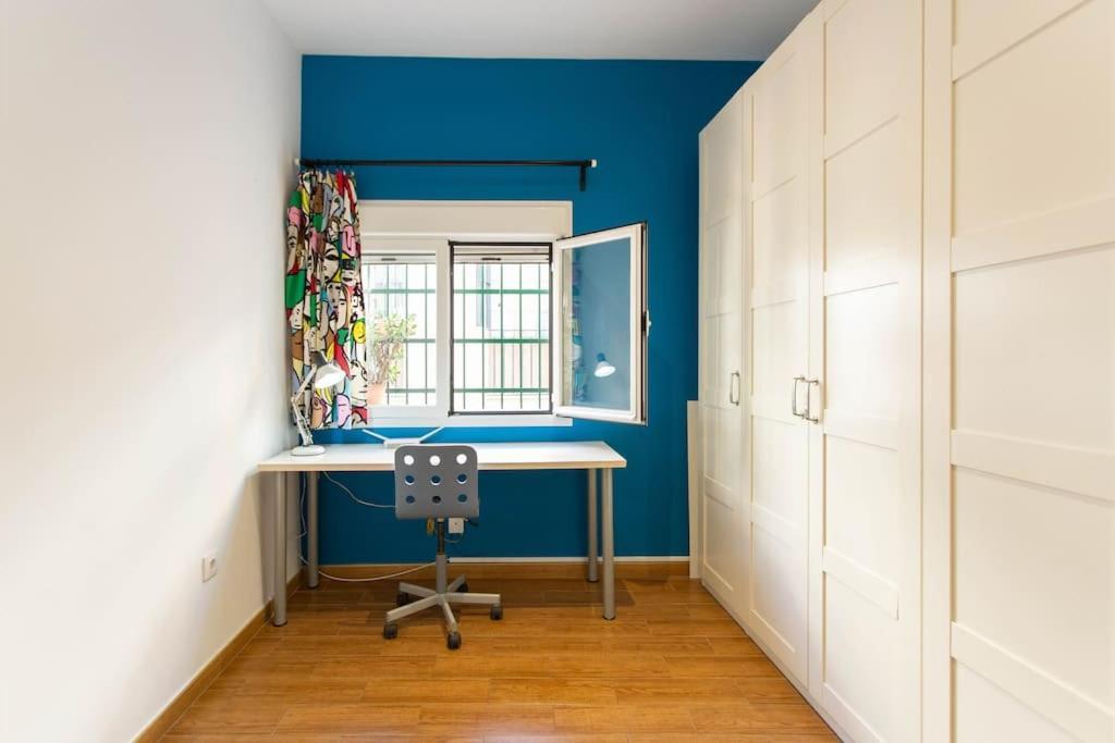 Large Tracatra Appartement Séville